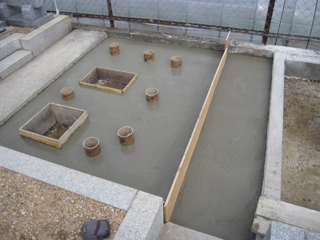 お墓のリフォーム・建て替え、和泉市村墓地　建て替え工事基礎２