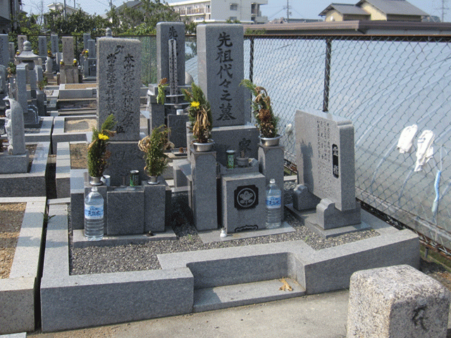 お墓のリフォーム・建て替え、和泉市村墓地　Before