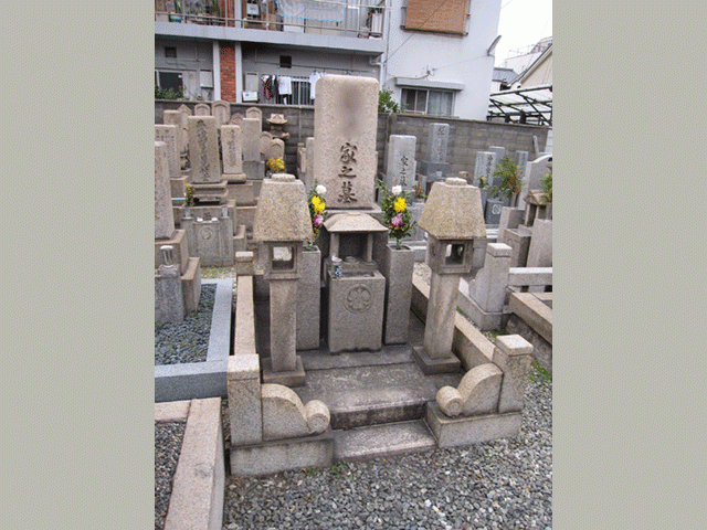 お墓の建て替え　大阪市住吉区松宝寺墓地　建て替え前