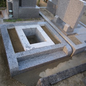 堺市中区 陶器墓地での工事。