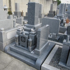 堺市中区 地域墓地での石碑完成工事。