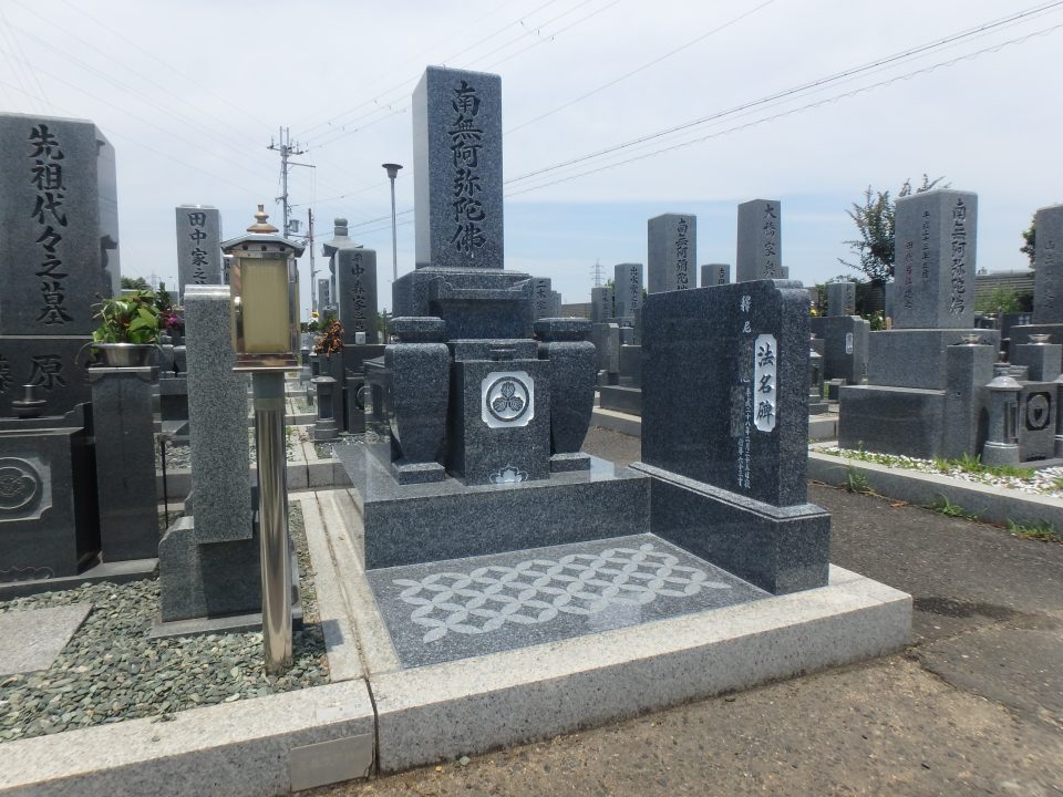 お墓施工例1－46板原墓地　佐賀県天山石特級（銀鋼）でのお墓施工