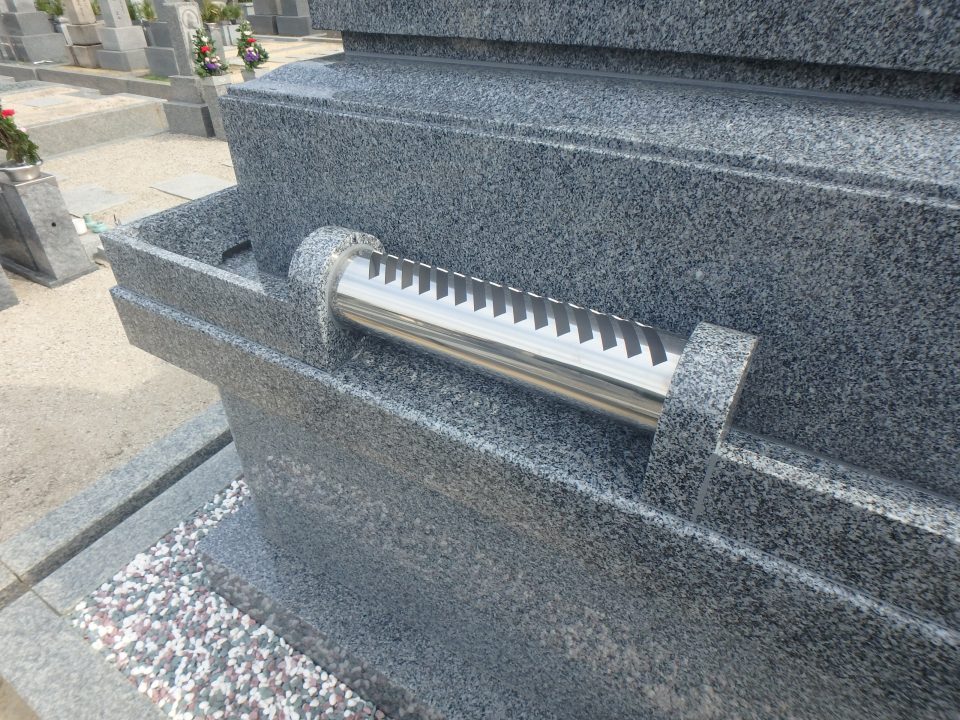施工例3－44　納骨堂式洋型墓石　黒竜江省産K12Aの詳細画像2