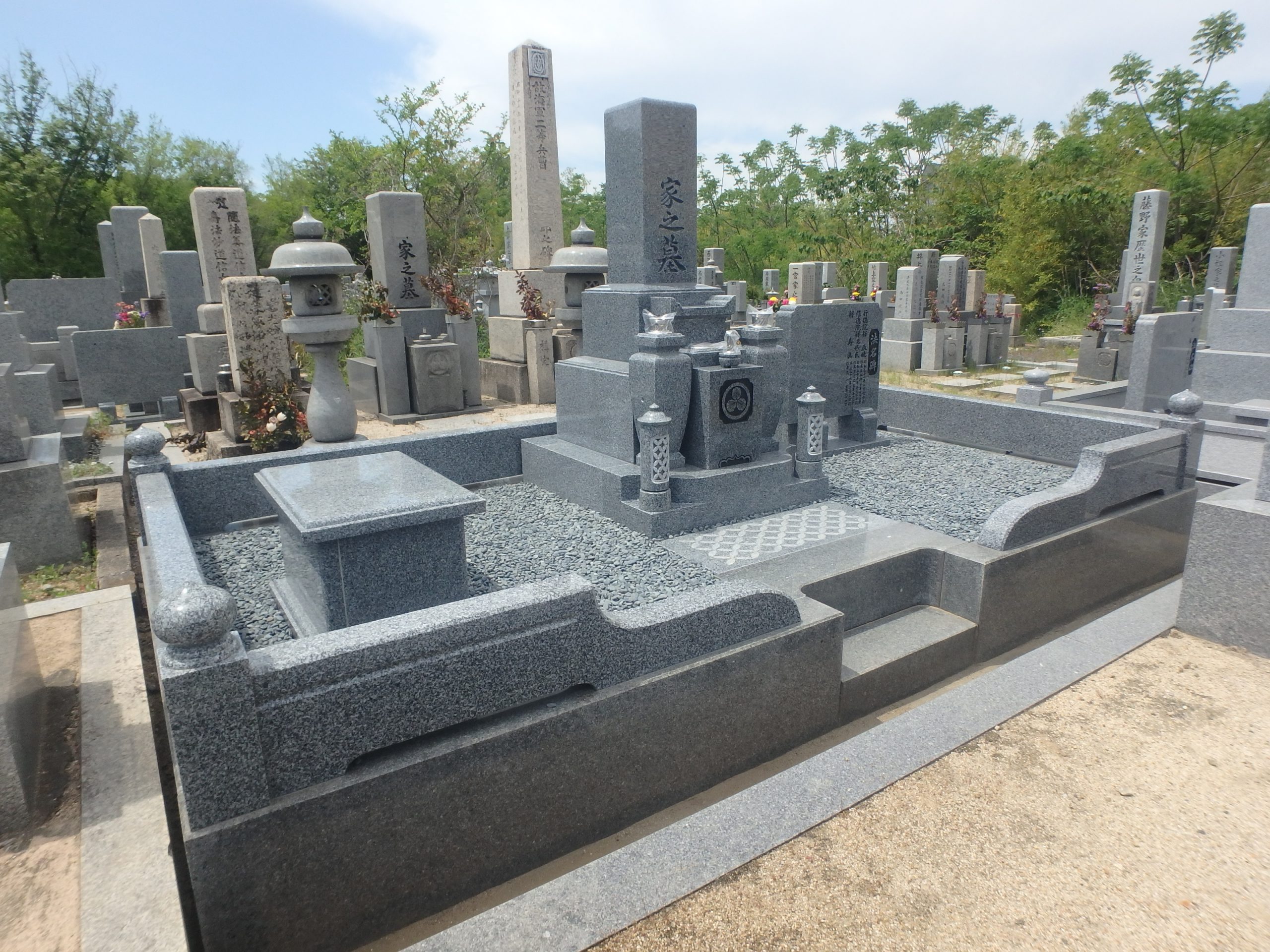 施工例2－51　堺市西区 地域墓地にてお墓の立て替え。