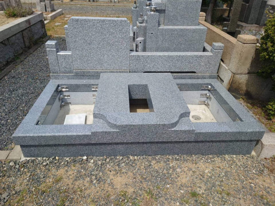 服部霊園　2㎡区画　天山特級石（銀剛）の詳細画像2