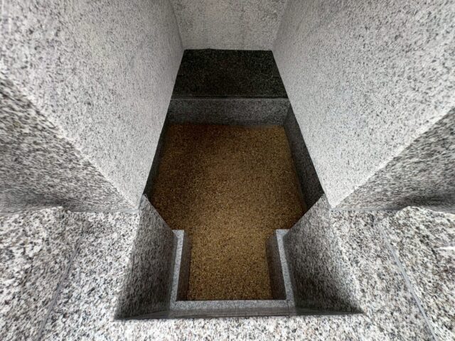 広い納骨室の内部写真