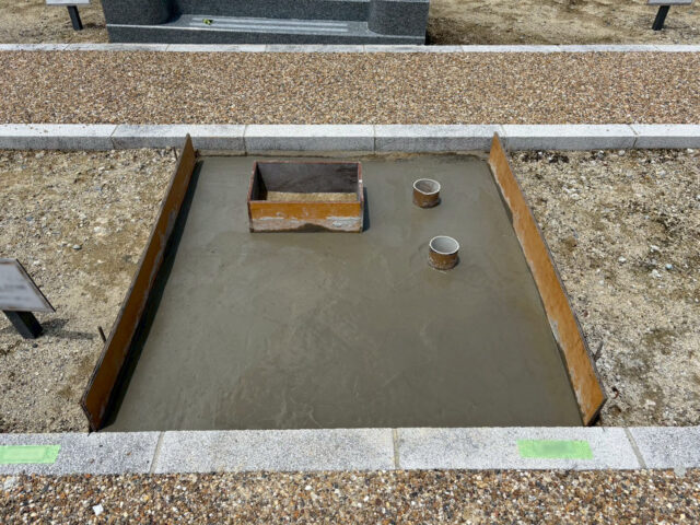 宝塚すみれ墓苑 基礎コンクリート打設